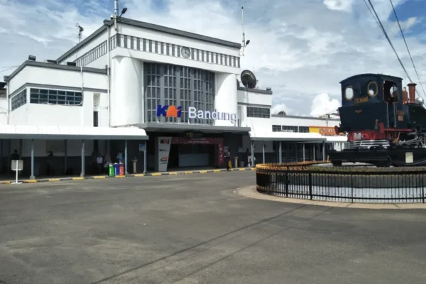 tempat wisata dekat stasiun bandung