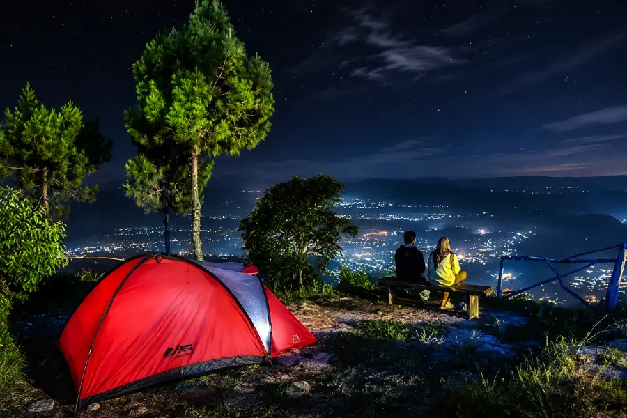 pemandangan gunung putri lembang malam hari