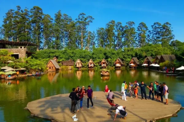 wisata dusun bambu resort